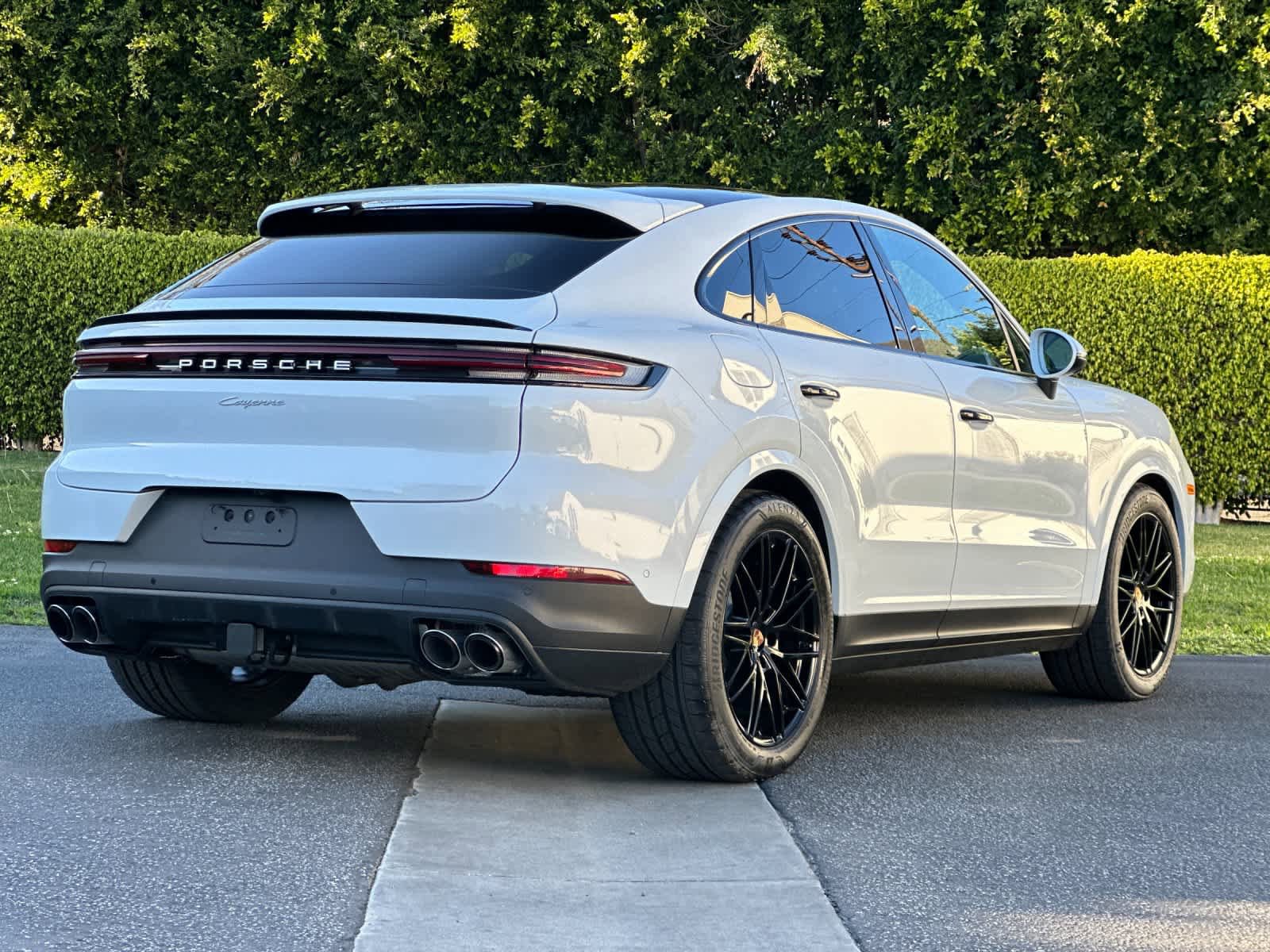 New 2025 Porsche Cayenne Coupe AWD/4WD image 8