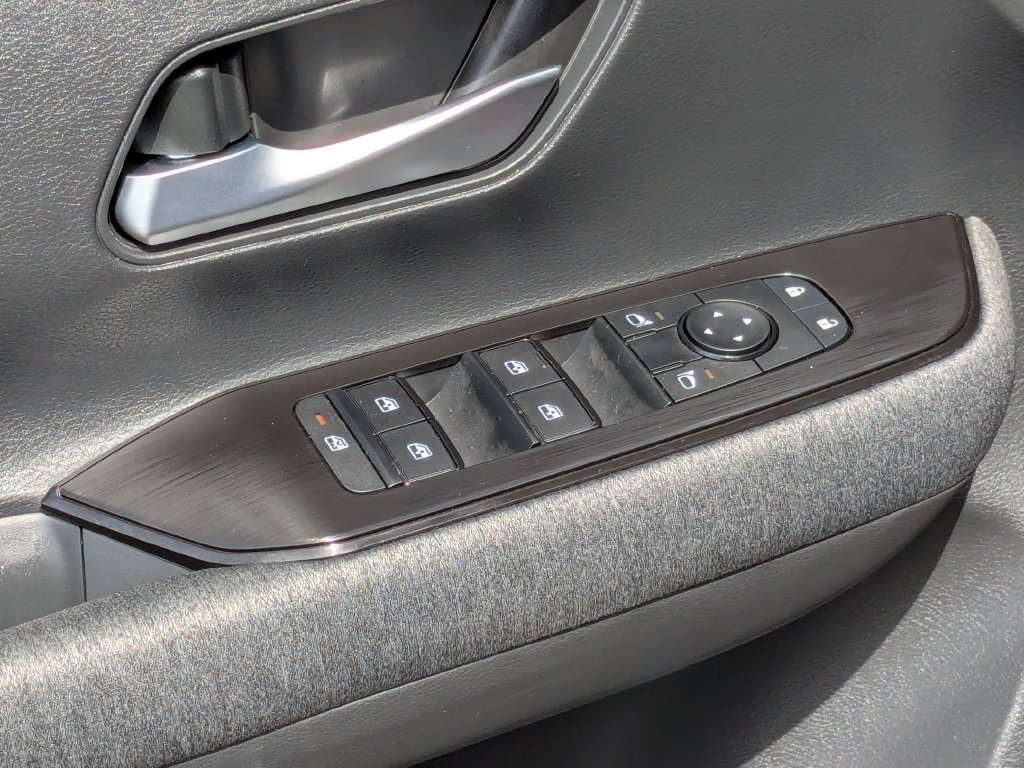 New 2026 Nissan Kicks SV w/ Cold Weather Package FWD image 12