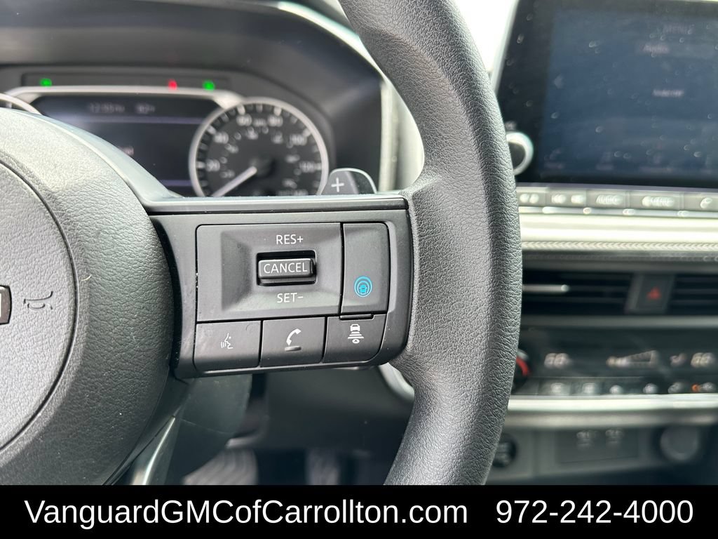 Used 2024 Nissan Rogue SV AWD/4WD image 13