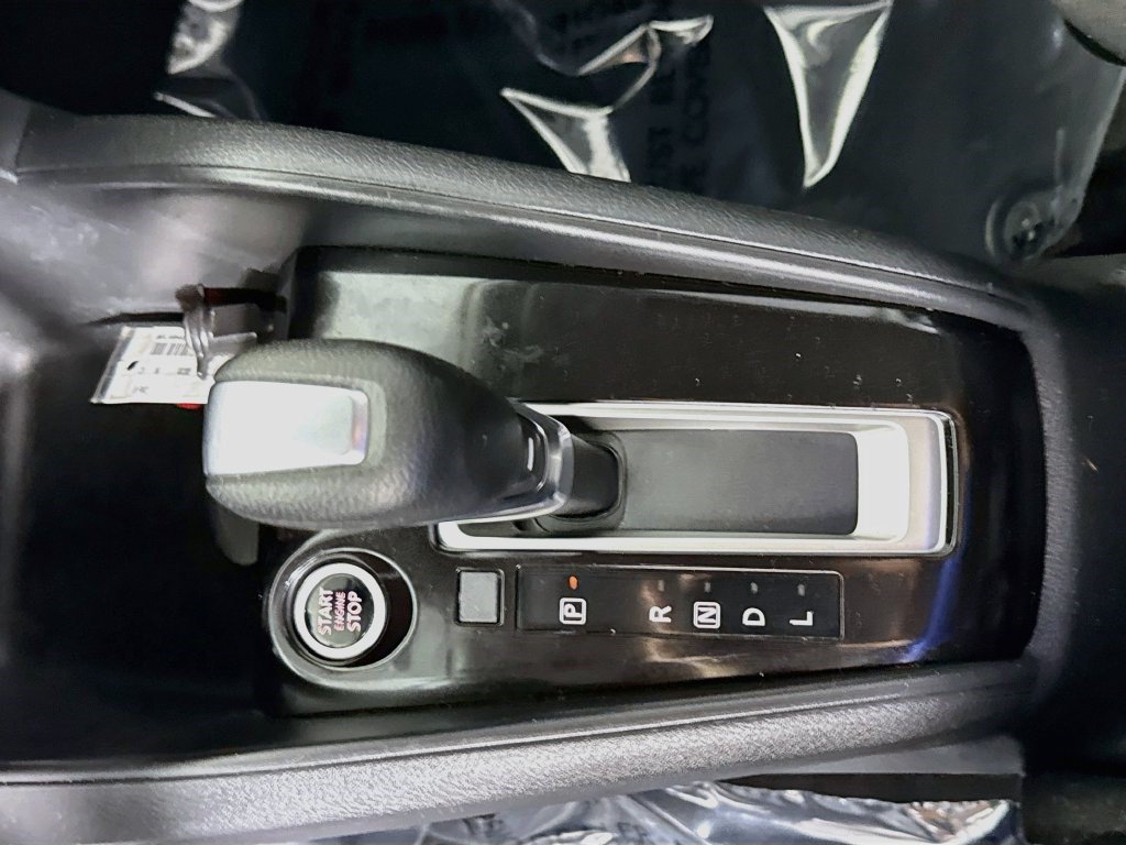Used 2021 Nissan Kicks S FWD image 19