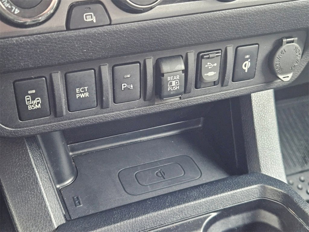 Used 2019 Toyota Tacoma TRD Off-Road image 32