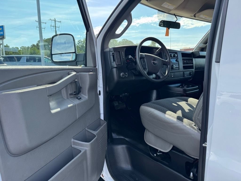 Used 2023 GMC Savana 2500 w/ Driver Convenience Package image 14