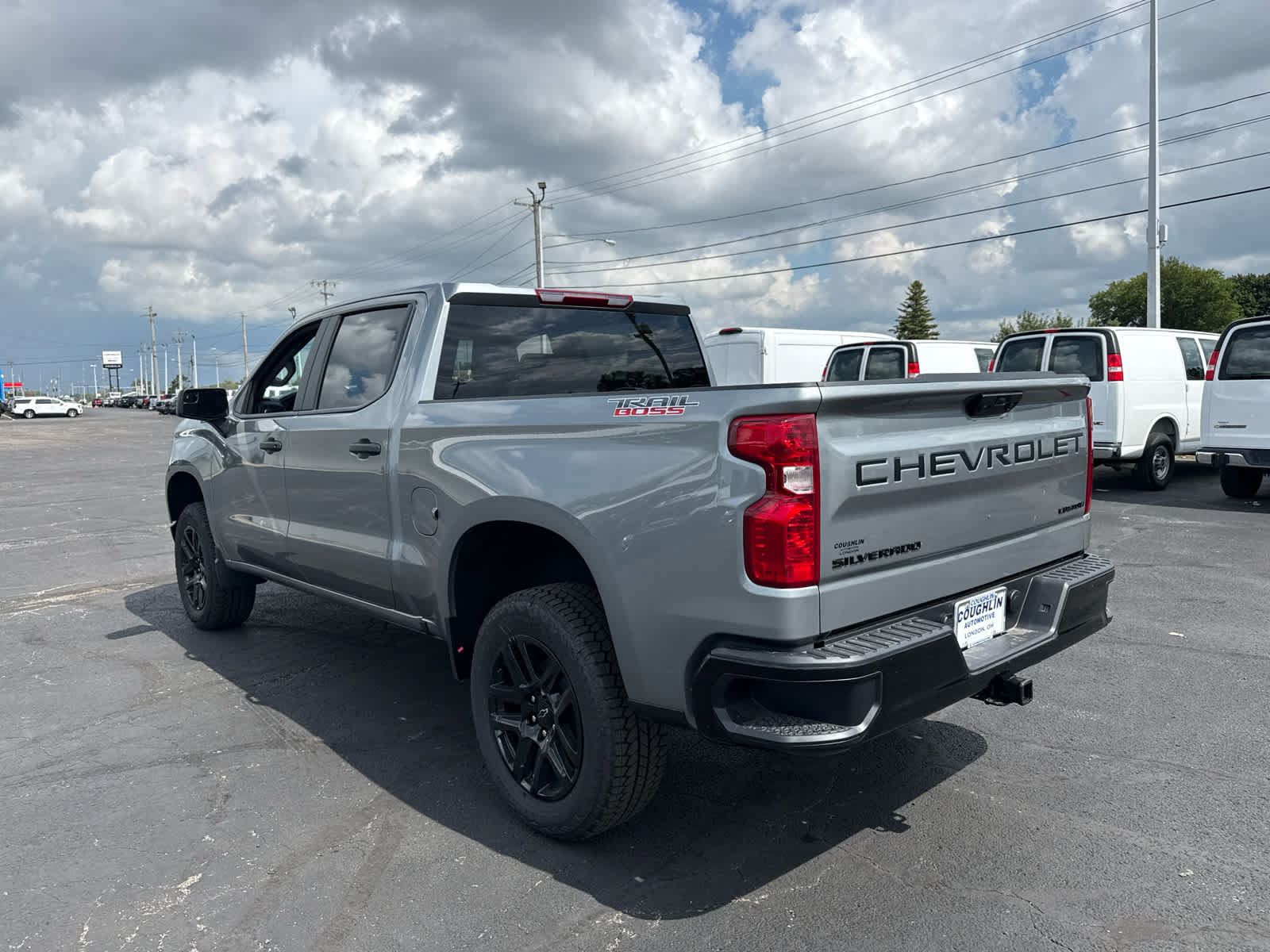New 2026 Chevrolet Silverado 1500 Custom Trail Boss w/ Turbomax Blackout Package AWD/4WD image 2