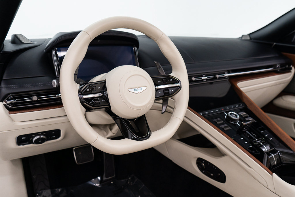 Used 2024 Aston Martin DB12 Convertible RWD image 22