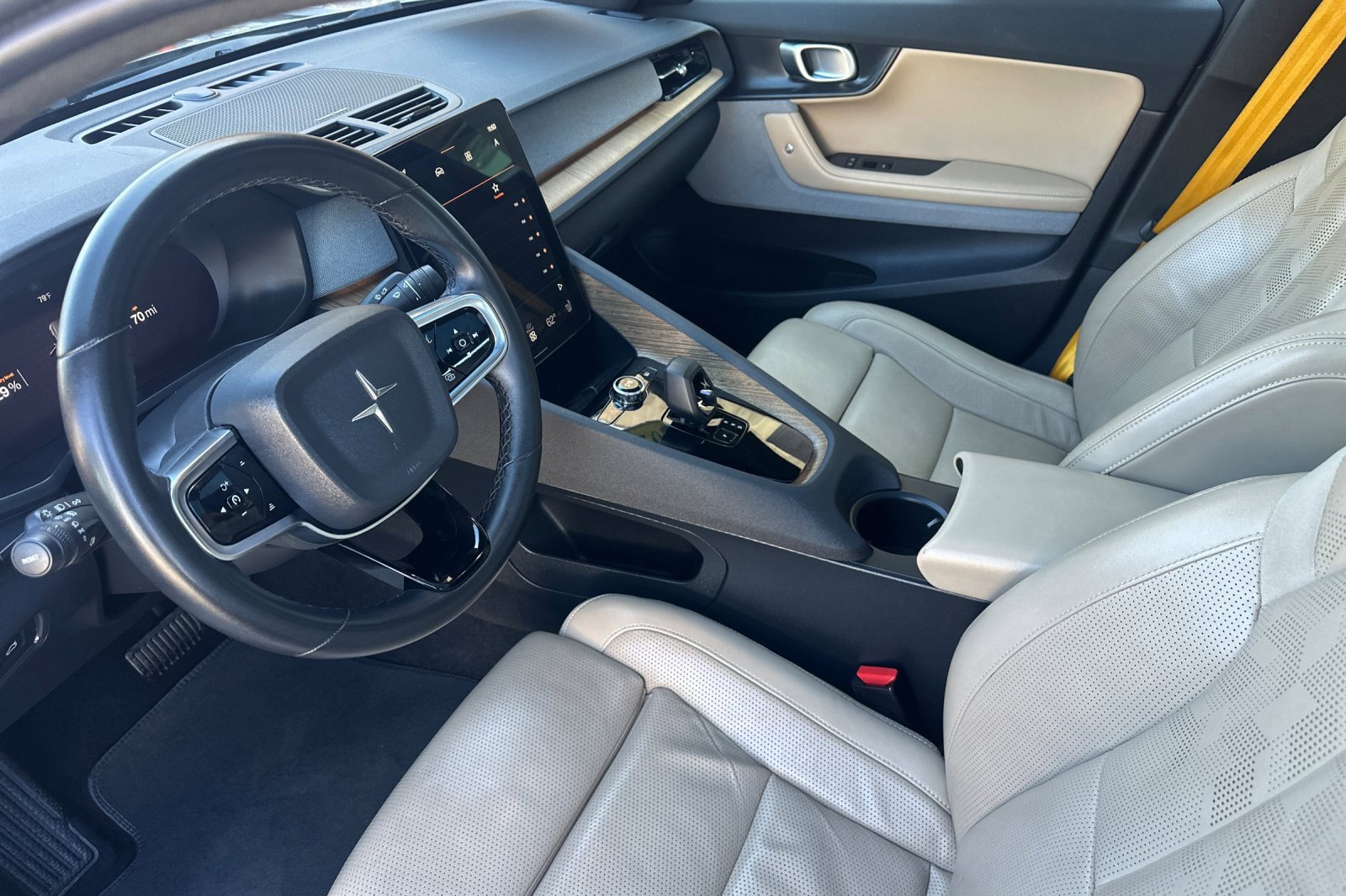 Used 2021 Polestar Polestar 2 w/ Performance Package image 9