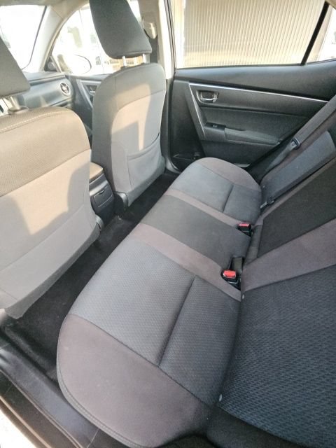 Used 2017 Toyota Corolla LE FWD image 12