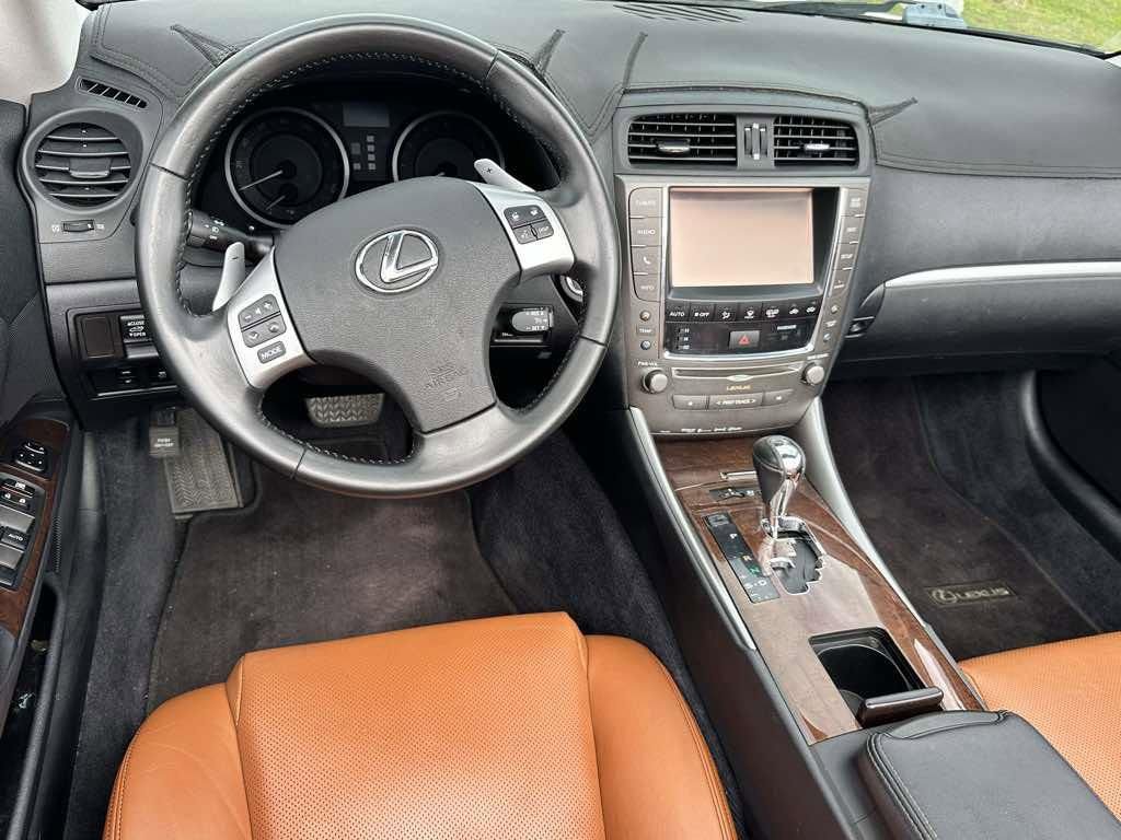 Used 2015 Lexus IS 250C w/ Luxury Package image 8