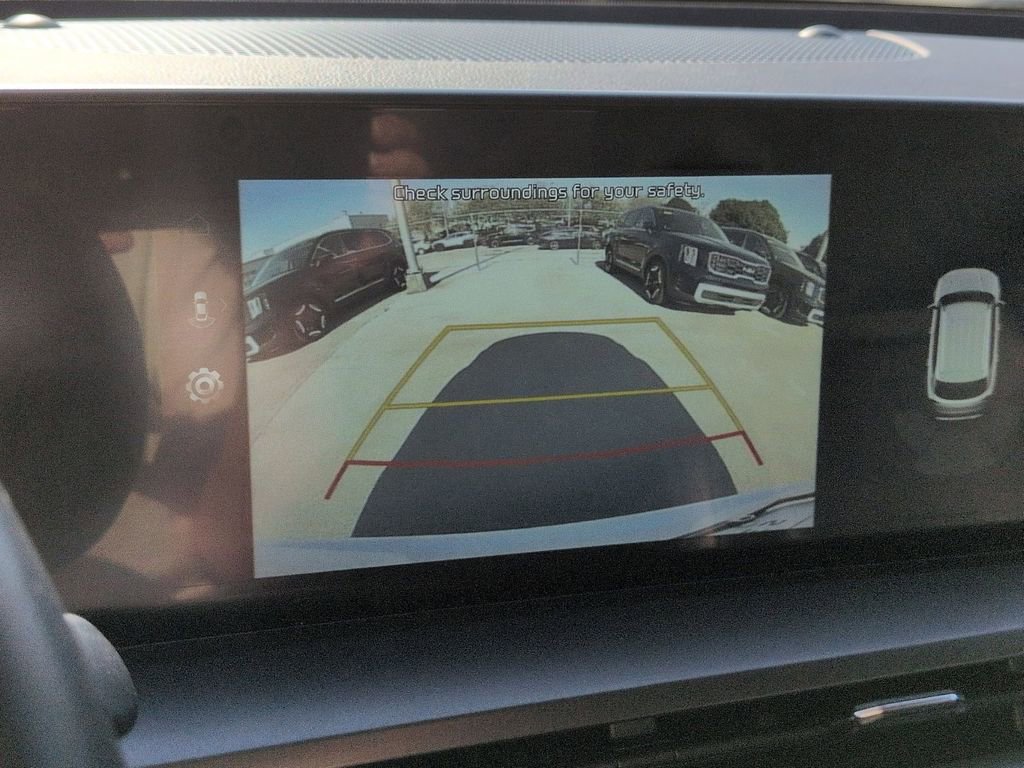 Used 2025 Kia Telluride S image 18