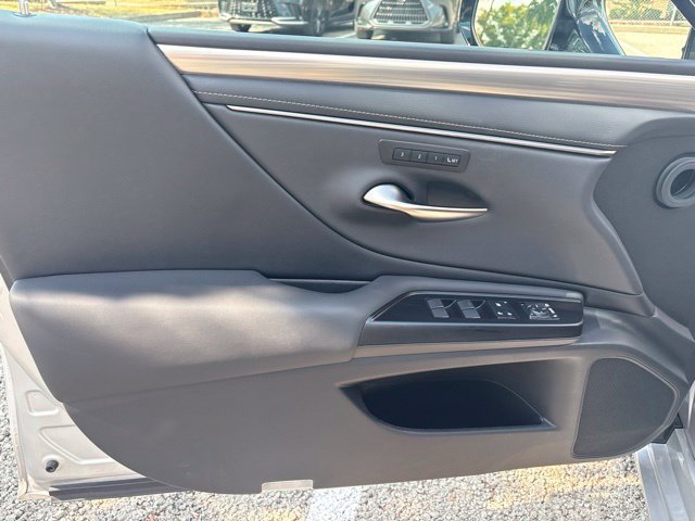 Used 2020 Lexus ES 350 F Sport w/ Accessory Package FWD image 10
