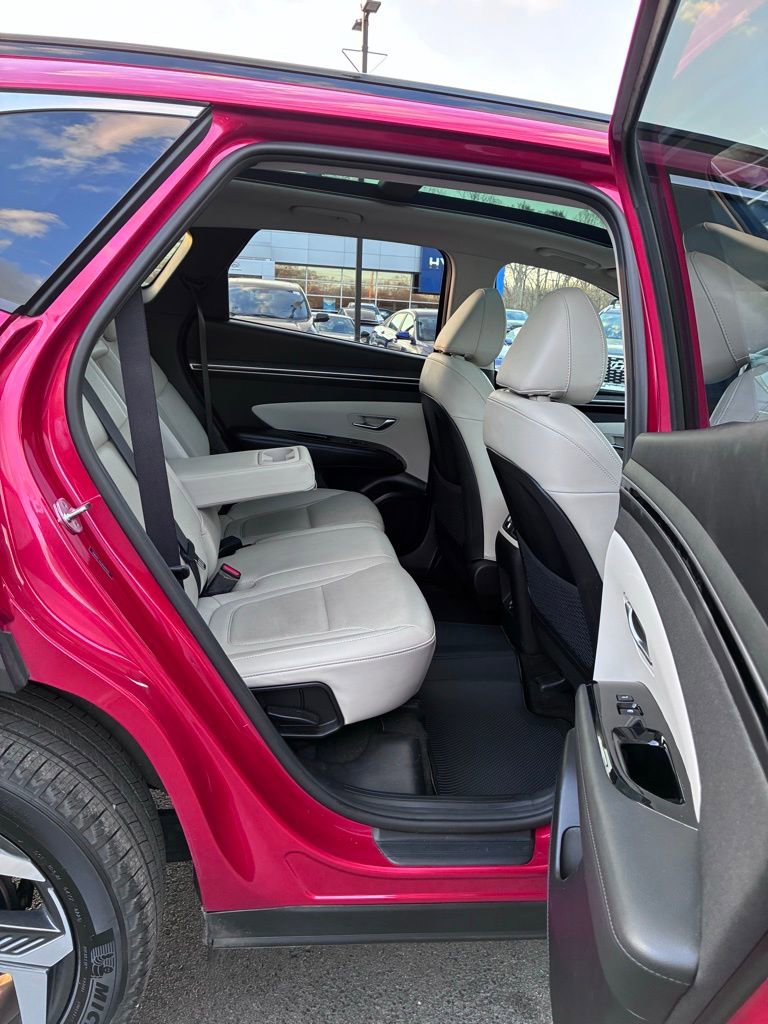 Used 2023 Hyundai Tucson Limited w/ Cargo Package AWD/4WD image 22