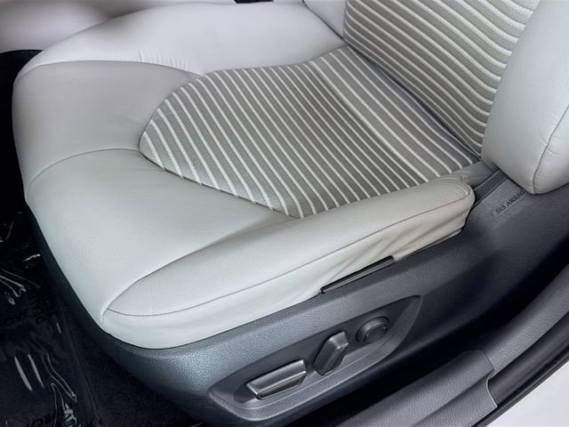 Certified 2023 Toyota Camry SE w/ Convenience Package image 15