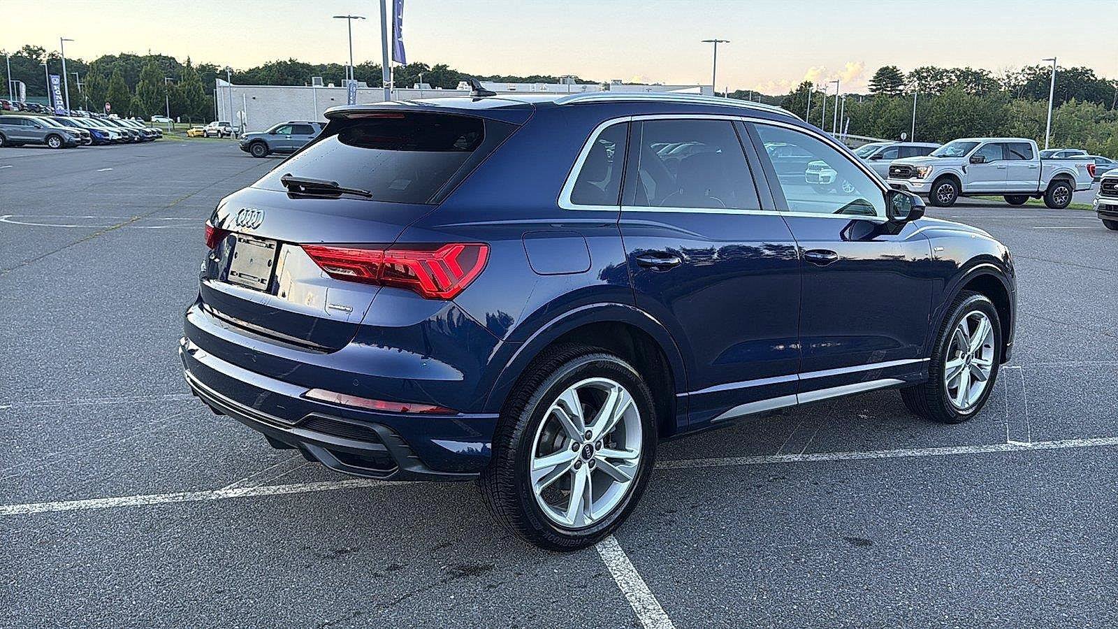 Used 2022 Audi Q3 2.0T Premium w/ Convenience Package AWD/4WD image 5