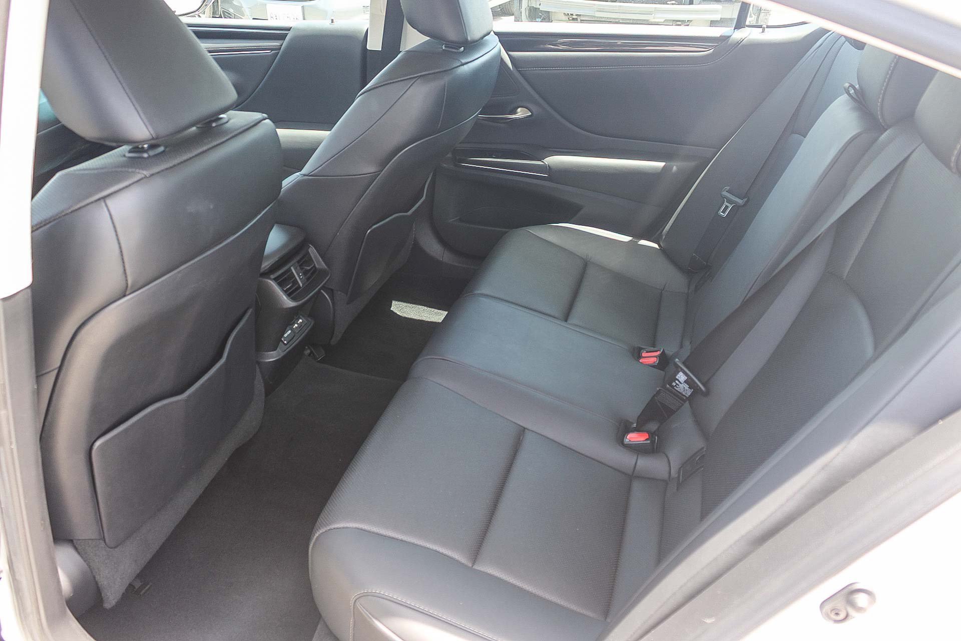 Used 2021 Lexus ES 350 w/ Accessory Package FWD image 20