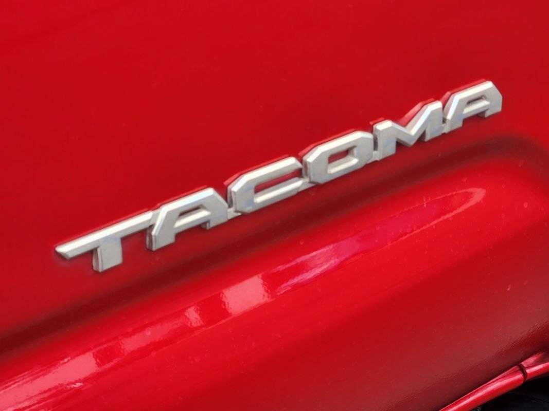 Used 2019 Toyota Tacoma SR5 AWD/4WD image 15