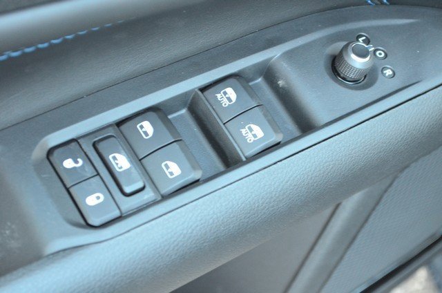 New 2026 Jeep Compass Latitude image 13