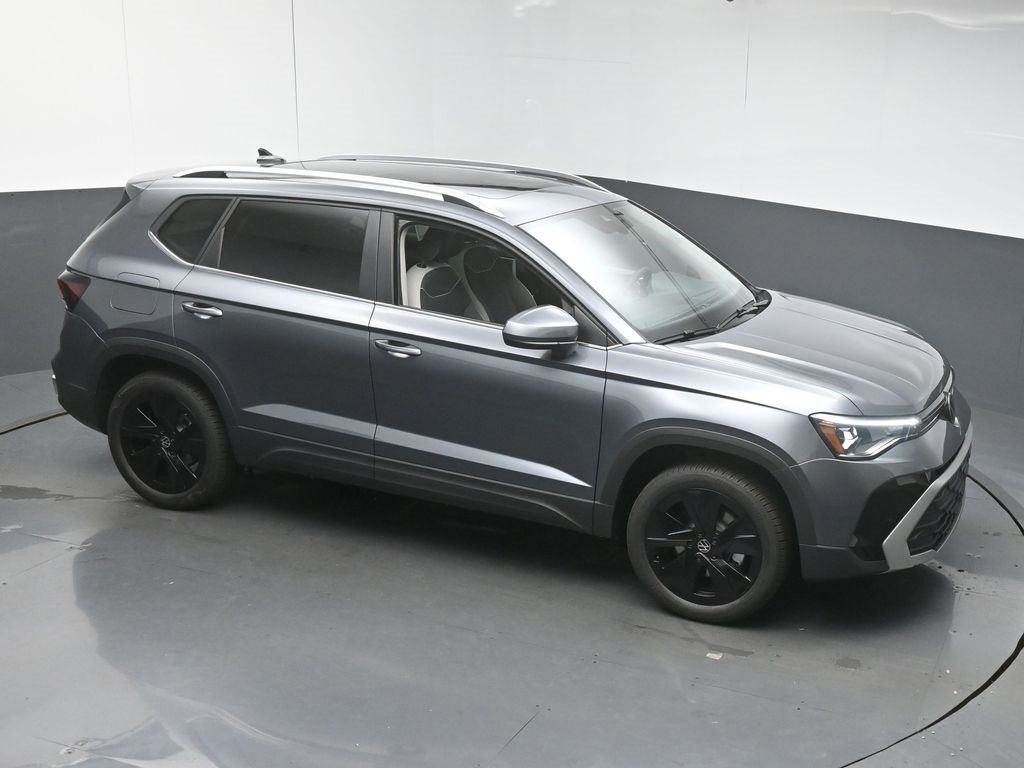 New 2025 Volkswagen Taos SE image 42