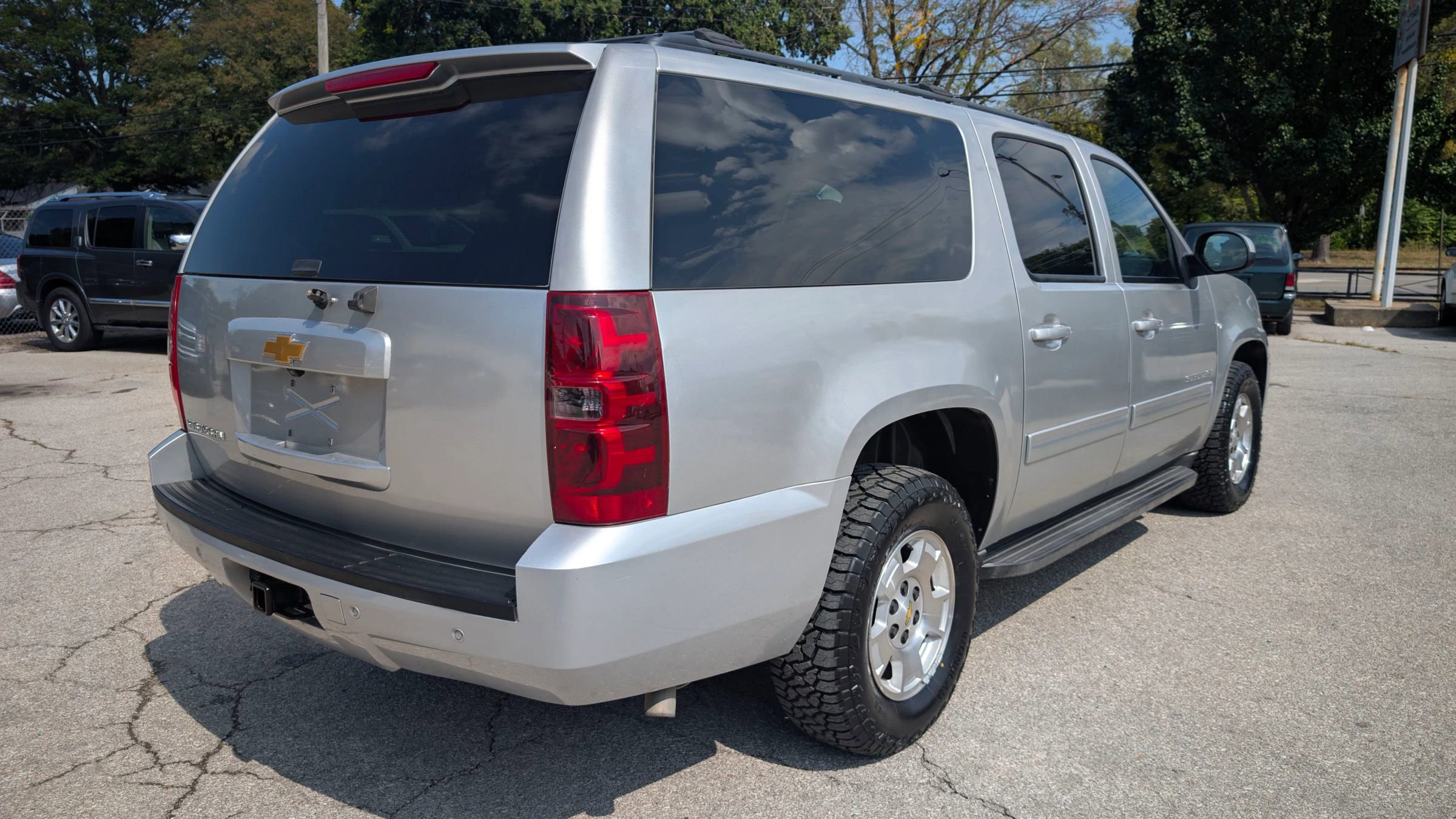 Used 2013 Chevrolet Suburban LS w/ Convenience Package 1 image 5
