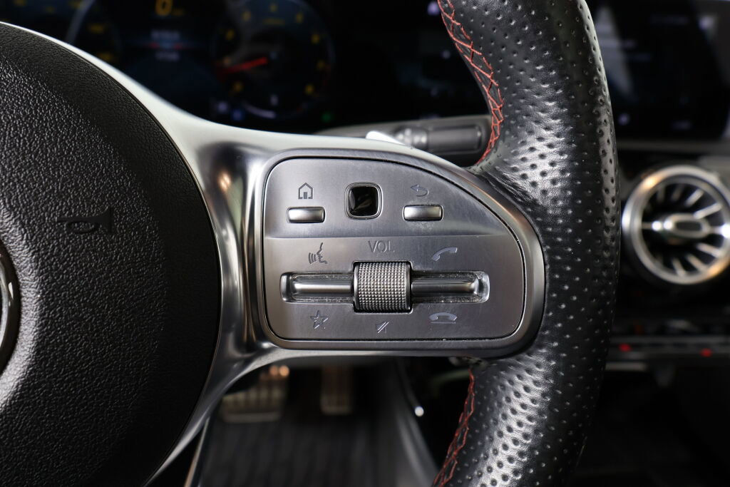 Used 2021 Mercedes-Benz A 220 4MATIC image 33