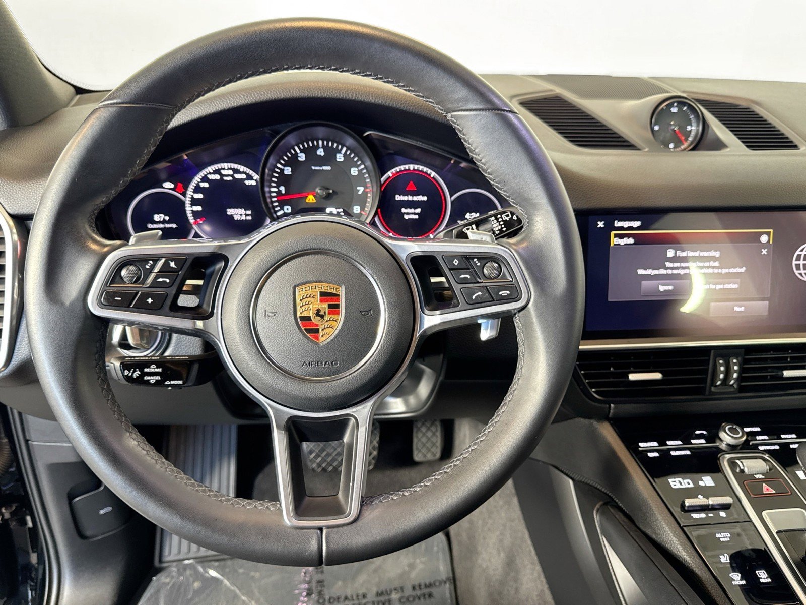 Certified 2023 Porsche Cayenne w/ Premium Package AWD/4WD image 12