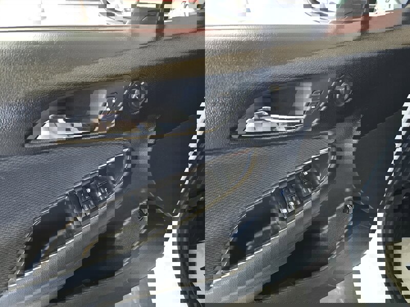 Used 2018 Chevrolet Cruze LT image 17