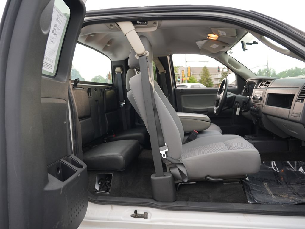 Used 2011 Dodge Dakota Big Horn w/ Skid Plate Group AWD/4WD image 26