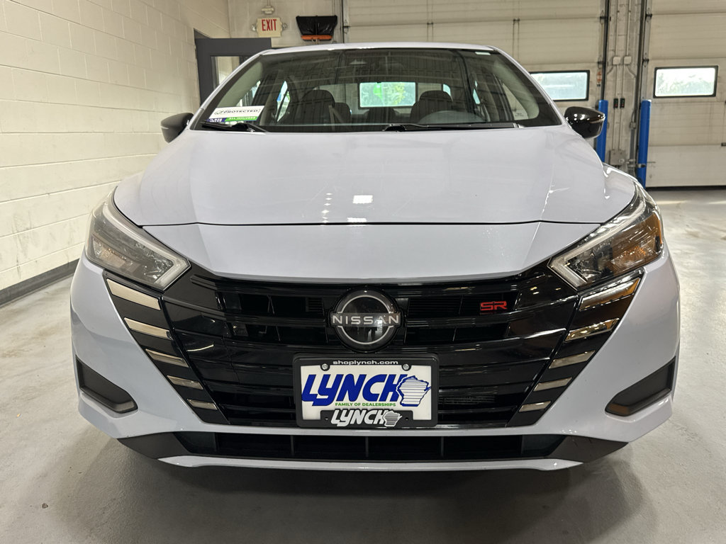Used 2024 Nissan Versa SR FWD image 8