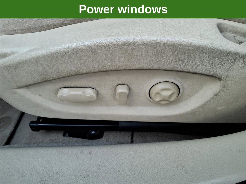 Used 2013 Buick LaCrosse image 22