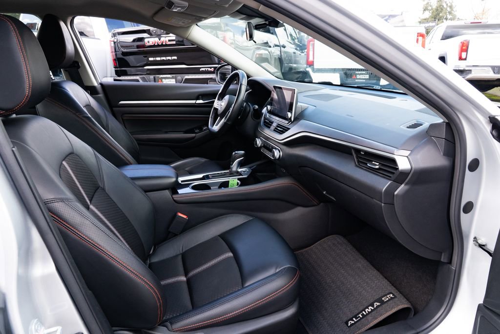 Used 2023 Nissan Altima 2.5 SR image 25