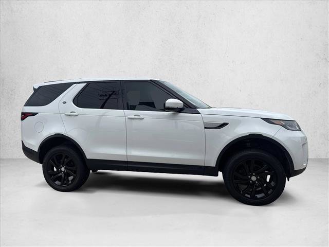 Used 2019 Land Rover Discovery HSE image 4