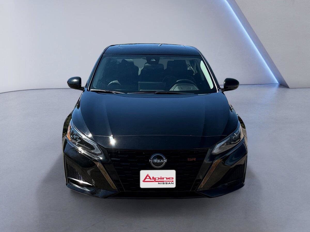Used 2023 Nissan Altima 2.5 SR w/ SR Premium Package FWD image 8