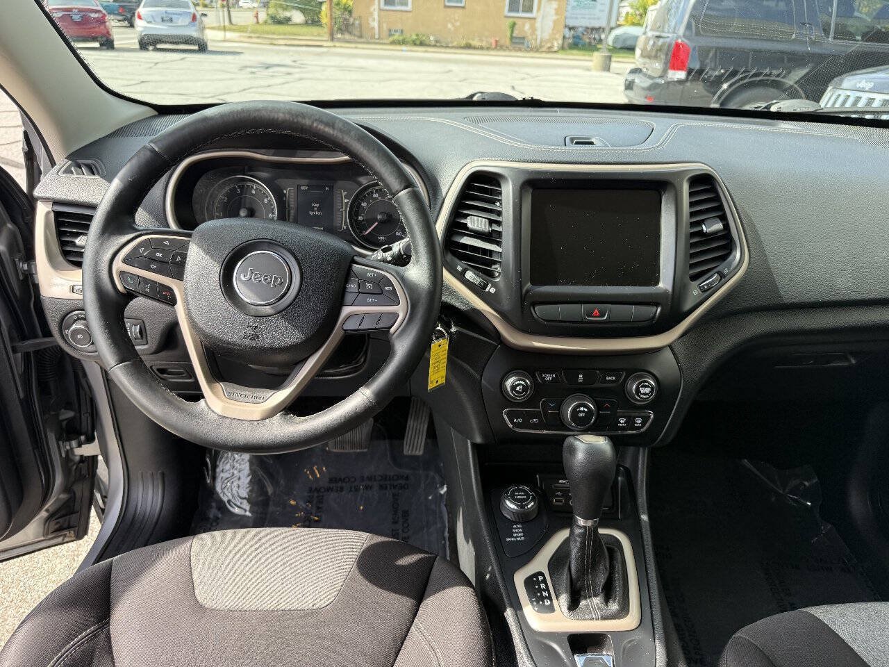 Used 2014 Jeep Cherokee Latitude AWD/4WD image 13