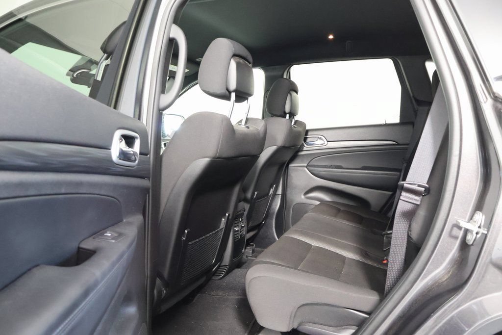 Used 2021 Jeep Grand Cherokee Laredo RWD image 10