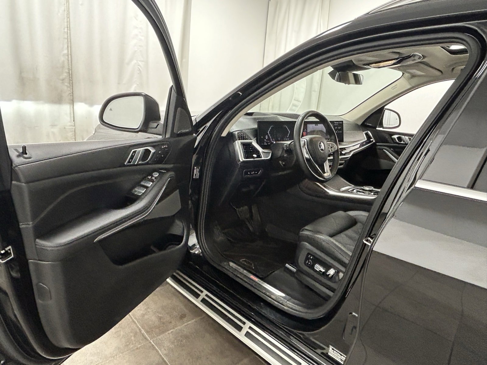 Used 2024 BMW X7 xDrive40i image 24