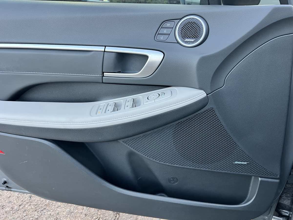 Used 2022 Hyundai Sonata Limited FWD image 25