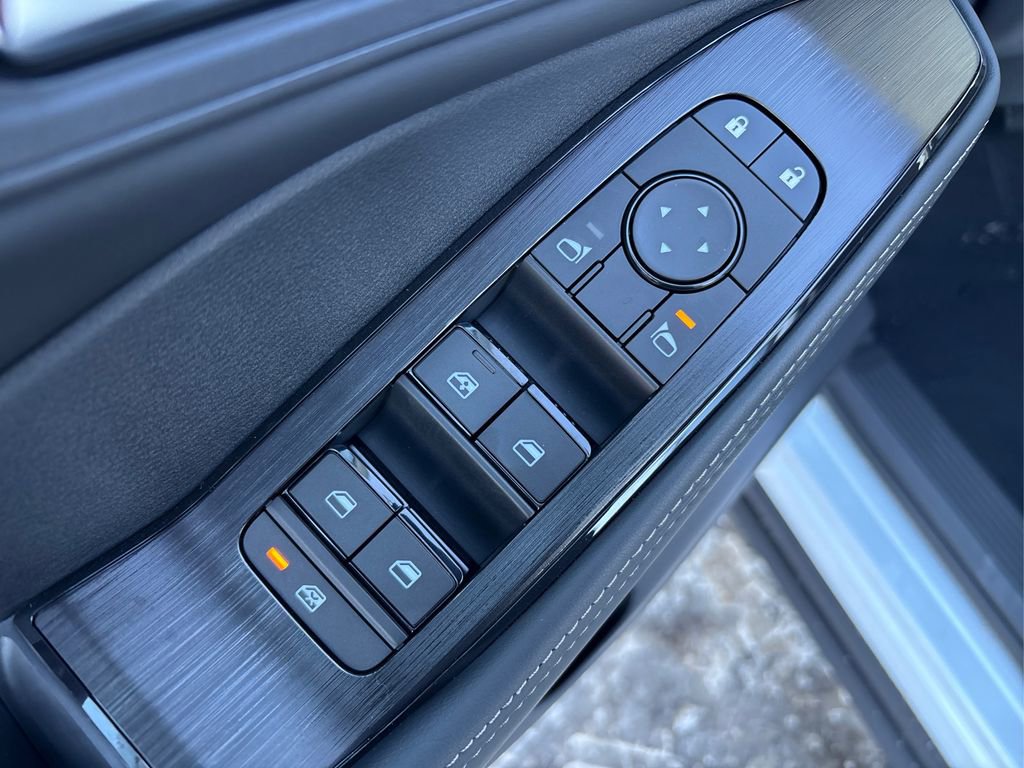 New 2026 Nissan Rogue SV image 25