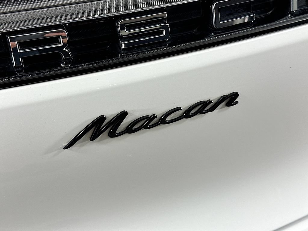 New 2025 Porsche Macan AWD/4WD image 34