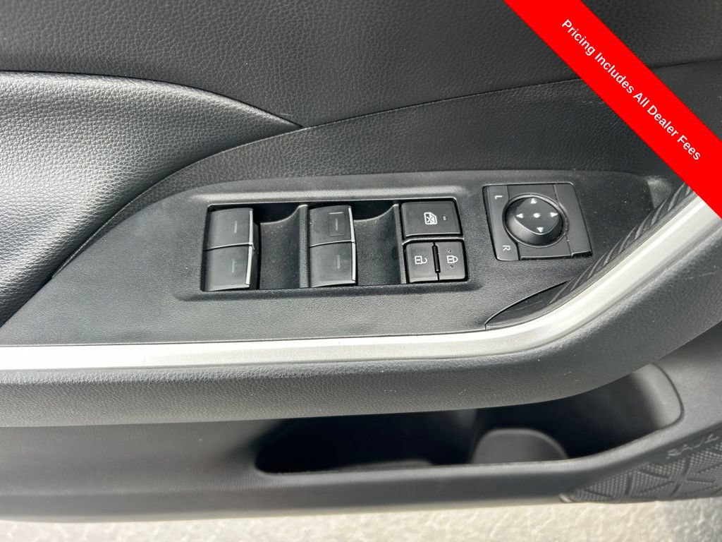 Used 2023 Toyota RAV4 XLE FWD image 5