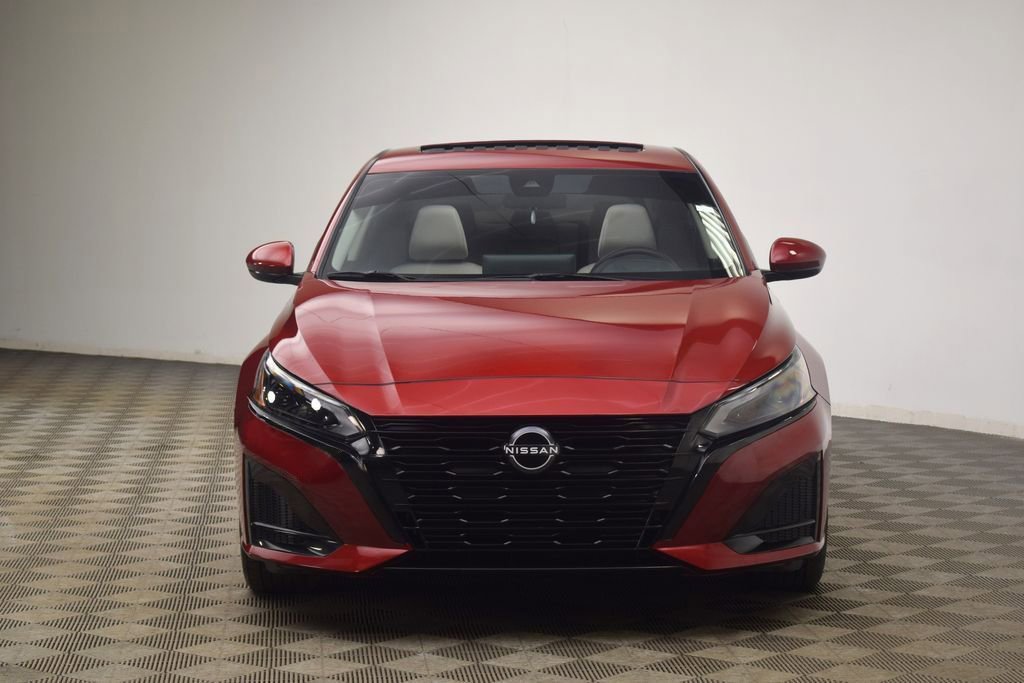Used 2023 Nissan Altima 2.5 SV w/ SV Premium Package image 23