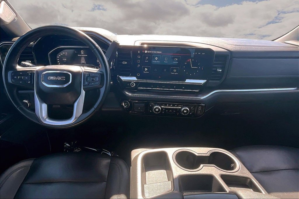 Used 2025 GMC Sierra 1500 SLT RWD image 8