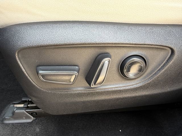 Used 2024 Toyota Grand Highlander AWD image 28