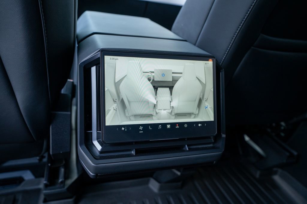 Used 2024 Tesla Cybertruck Cyberbeast AWD/4WD image 43