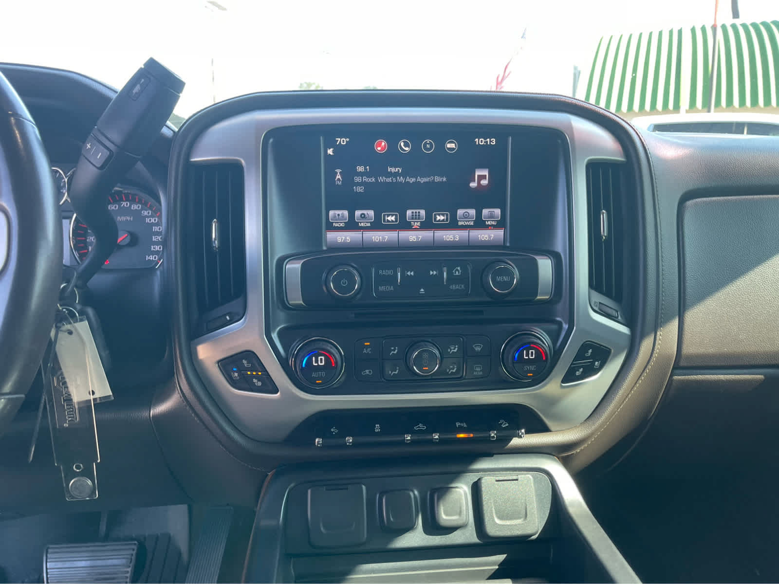 Used 2023 GMC Sierra 1500 AT4 w/ AT4 Premium Package AWD/4WD image 16