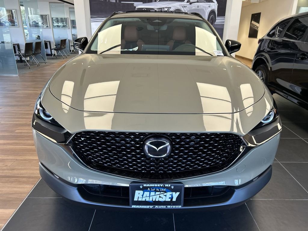 New 2025 MAZDA CX-30 Carbon image 3