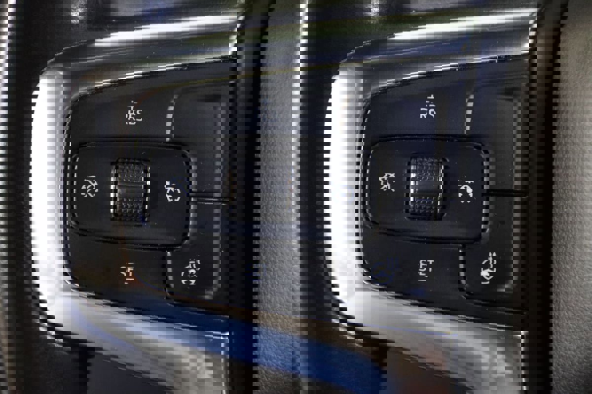 Used 2020 Chevrolet Blazer Premier w/ LPO, Floor Liner Package image 15