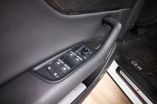 Used 2020 Audi Q8 Premium Plus w/ Premium Plus Package AWD/4WD image 12