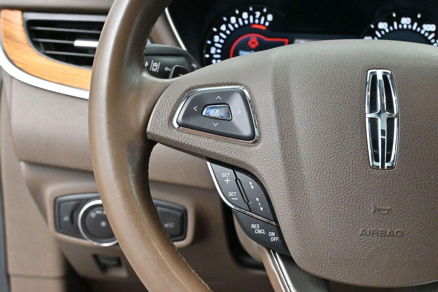 Used 2015 Lincoln MKC FWD w/ Equipment Group 102A Reserve image 17