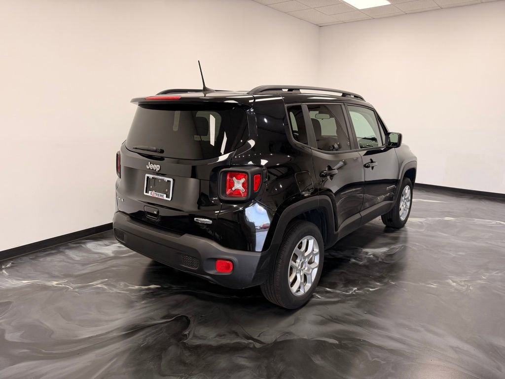 Used 2018 Jeep Renegade Latitude w/ Cold Weather Group AWD/4WD image 22
