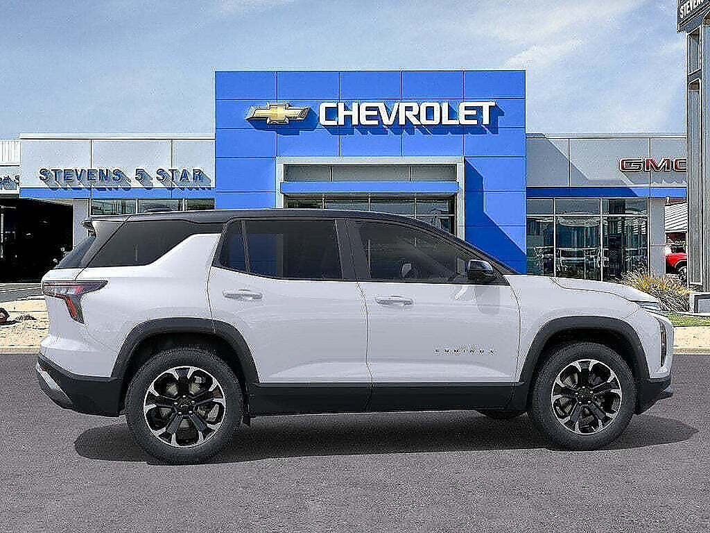 New 2026 Chevrolet Equinox LT w/ Convenience Package II FWD image 5