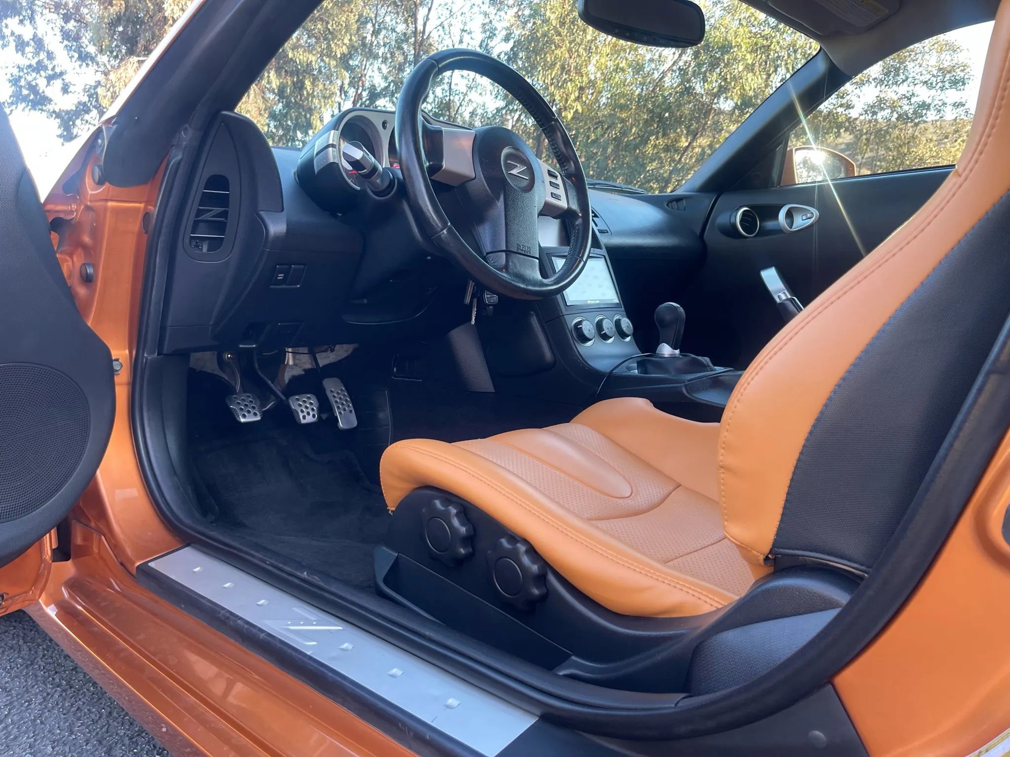 Used 2004 Nissan 350Z Touring image 11
