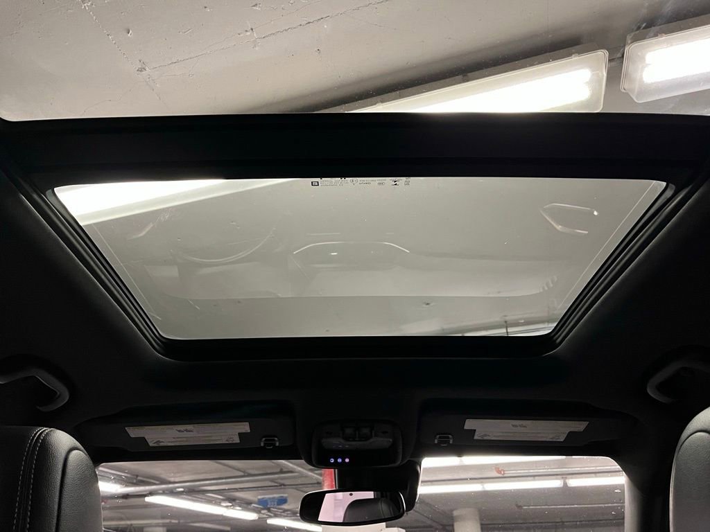 Used 2021 Chevrolet TrailBlazer ACTIV w/ Sun and Liftgate Package AWD/4WD image 9